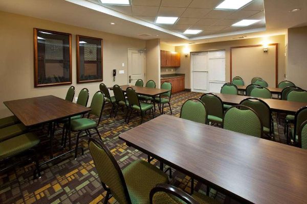 AMERICINN FAIRFIELD (Fairfield)